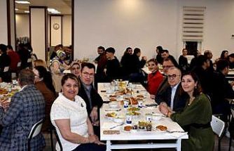 ESOGÜ Hastanesi’nde hastane personeli ve hasta yakınları iftarda bir araya geldi