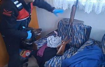 Evdeki cephanelik jandarma operasyonuyla ele geçirildi