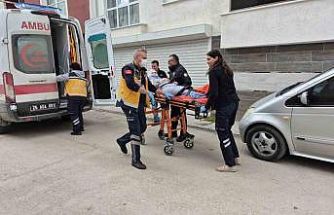 Evinde düşerek yaralanan yaşlı kadın dakikalarca yardım bekledi