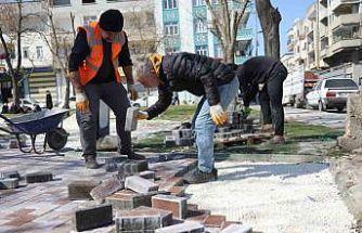 Eyyübiye’de yol ve parklar yenileniyor