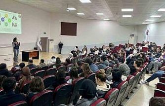 Ezine’de jandarmadan üniversite öğrencilerine bilgilendirme