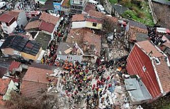 Fatih’te çöken binada 1 kişi daha kurtarıldı