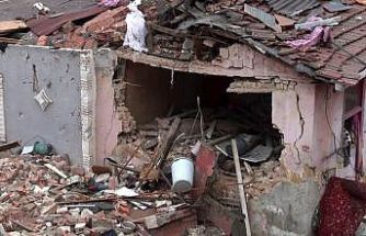 Fatih’te çöken binaların ardından çevrede hasar tespit çalışması başlatıldı