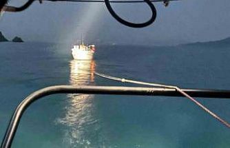 Fethiye’de makine arızası nedeniyle sürüklenen tekne kurtarıldı