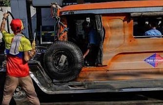 Filipinler’de ulaşım sendikaları artan yakıt fiyatlarına karşı iş bıraktı