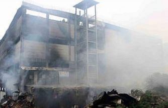 Fındık fabrikasındaki yangında soğutma çalışmaları sürüyor