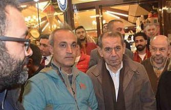Galatasaray Başkanı Dursun Özbek depremzedelerle iftarda buluştu