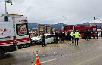 Gaziantep’te tır ile otomobil çarpıştı: 2 yaralı