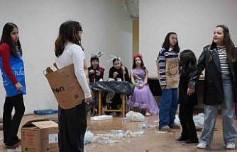 Gençler ’Plastik Rüyalar’la sahneye çıktı izleyenlerden tam not aldı