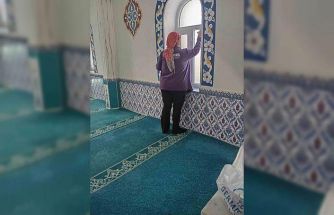 Germencik’te vatandaşların ibadeti için camilerde temizlik sürüyor