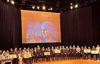 GİBTÜ ebelik bölümü öğrencisi Sedef Altun Türkiye üçüncüsü oldu