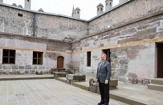 Gön Han’da yaz ayları kültür ve sanatla bir başka olacak