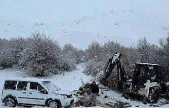 Hakkari-Van kara yolunda kaza: 2 yaralı
