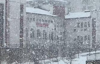 Hakkari ve Yüksekova’da eğitime kar engeli