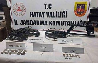 Hatay’da sikke ve yüzük ele geçirildi