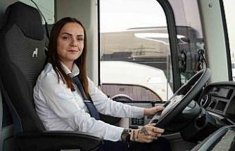 Hostesken otobüs kaptanı olan Serenay Göç: "Kadınlarımız her alanda olmalı"