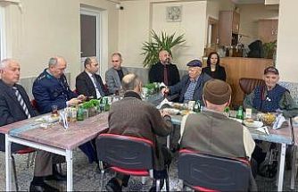 Huzurevi sakinleri bayramda unutulmadı