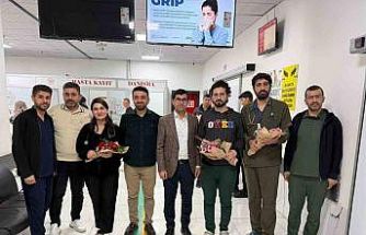 İdil’de 14 Mart Tıp Bayram’ında sağlık çalışanlarıyla bir araya gelindi