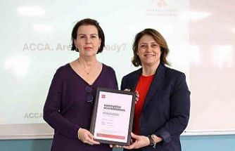 İEÜ İşletme Fakültesi’nden sınırları aşan başarı