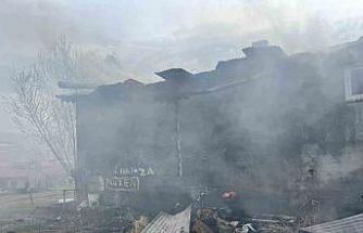 Iğdır’da çıkan yangında ev küle döndü