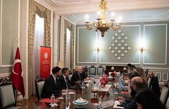 İletişim Başkanı Duran: "Ülkemiz; jeostratejik konumu, askerî kapasitesi ve caydırıcılık unsurlarıyla, Soğuk Savaş’tan günümüze NATO’nun kolektif savunma mimarisinde vazgeçilmez bir merkez ülke ve jeopolitik denge unsurudur" dedi.