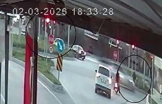 Işık ihlali yapan motosiklet otomobille çarpıştı: 2 yaralı