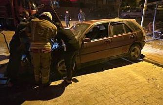 İskenderun’da otomobiL yangını