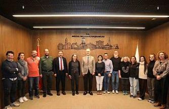 İspanyol misafirlerden İnegöl’ün ’Nöbetçi Kitaphane’lerine tam not