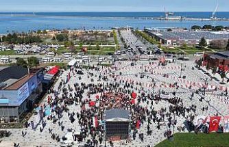 İstiklal Meydanı’na görkemli açılış