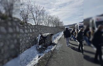 İstinat duvarına çarpan otomobil devrildi: 5 yaralı