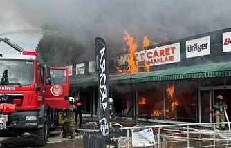 İzmir’de iş güvenliği ekipmanları satan iş yerinde yangın