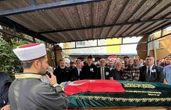 İzmir’de öldürülen taksi şoförü son yolculuğuna uğurlandı