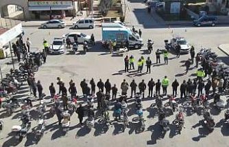 Jandarmadan motosiklet sürücülerine güvenli sürüş eğitimi