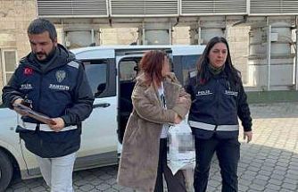 Kadınların kıskançlık kavgası kanlı bitti: Komşusunu yüzünden bıçakladı