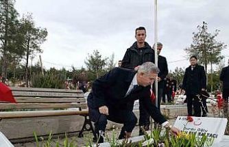 Kahramanmaraş’ta protokolden bayram öncesi şehitlik ziyareti