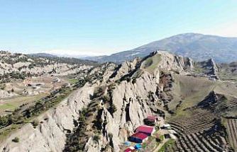 Kahramanmaraş’ta sivri ve keskin kayalar