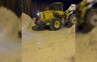 Kar kalınlığı iş makinesinin boyunu geçti