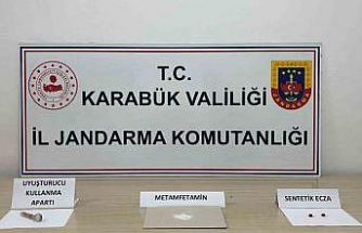 Karabük’te jandarmadan kaçakçılık ve uyuşturucu operasyonu: Silah, uyuşturucu ve kaçak telefon ele geçirildi