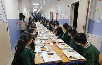 Karaçoban’da okulda "Maarifin kalbinde ramazan" temalı iftar programı