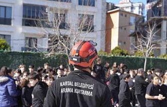 Kartal Belediyesi’nden okullarda afet bilinci eğitimi