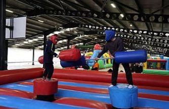 Kartepe’de çocuklar bayram etkinlikleriyle doyasıya eğlendi