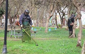 Kartepe’de park ve yürüyüş yollarında bahar temizliği çalışması