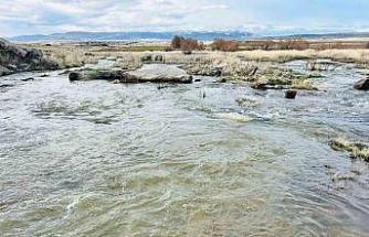 Kayseri’nin bir ilçesinde baharın habercisi dere suları akmaya başladı