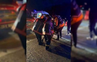 Kaza yapan otomobil ters döndü: 7 yaralı