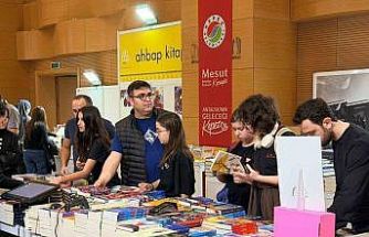 Kepez Kitap Fuarı’na yoğun ilgi