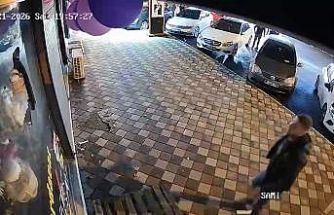 Kırılan bardak tartışmasında "Beni müşterilerin yanında rezil ediyorsun, ben yapacağımı biliyorum" diyen kadının kocası, iş yerinin camına kaldırım taşı fırlattı