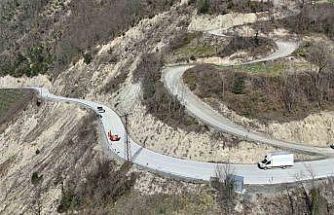 Kırsalda yol güvenliği artırılıyor: 3 bin metrelik otokorkuluk uygulaması
