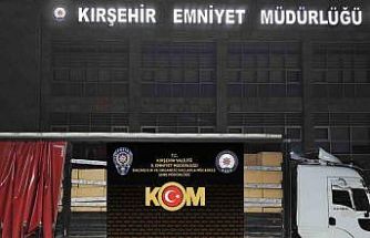 Kırşehir’de durdurulan kamyonda 5,5 ton kaçak tütün ele geçirildi