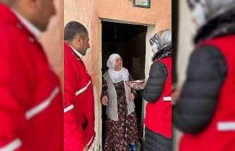 Kızılay Muradiye Şubesi’nden 8 Mart ziyareti