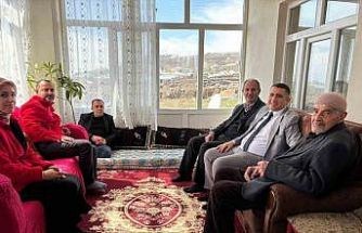 Kızılay’dan yalnız yaşayan yaşlılara bayram ziyareti